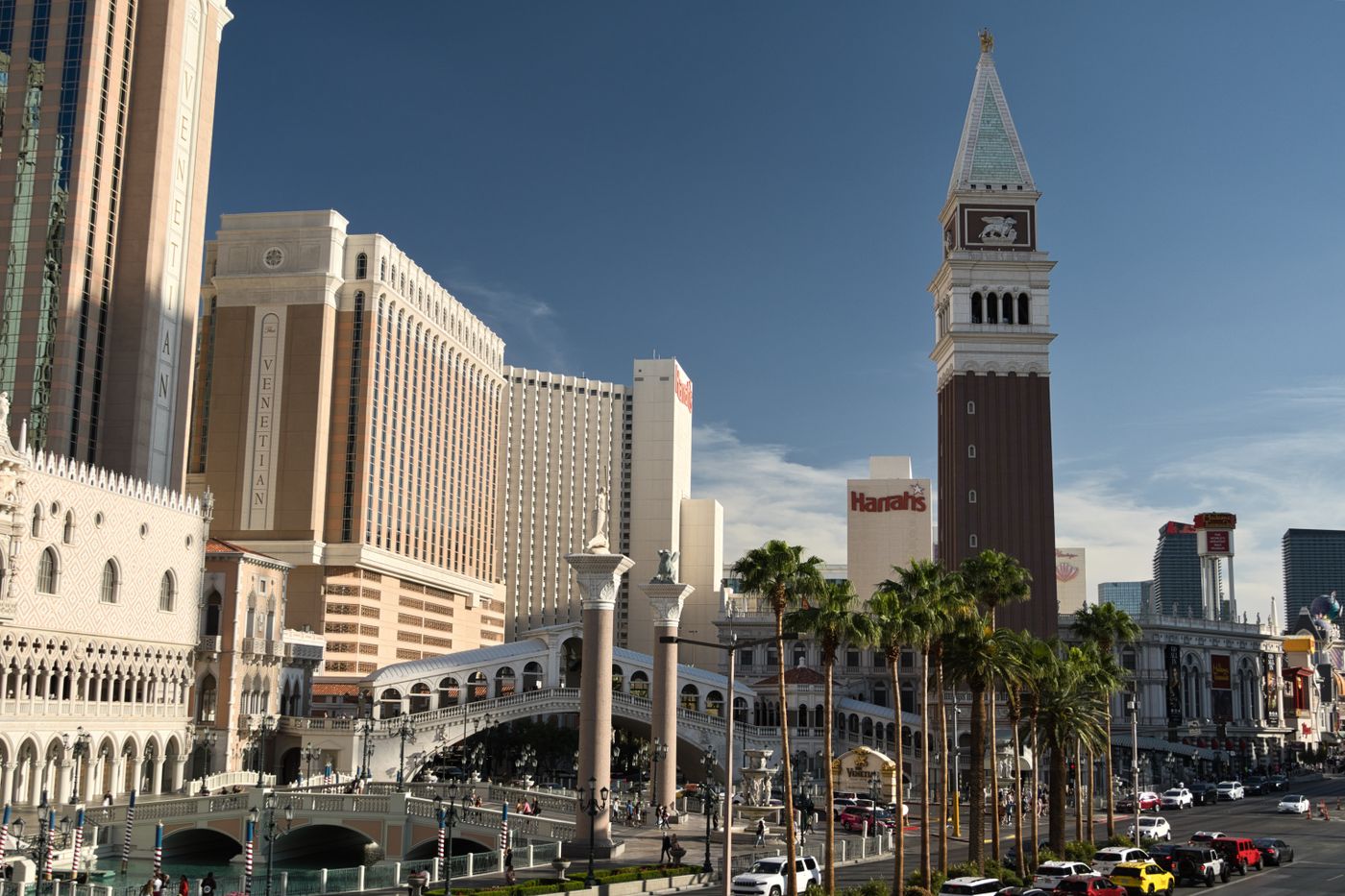 A sunny street in Las Vegas, Nevada